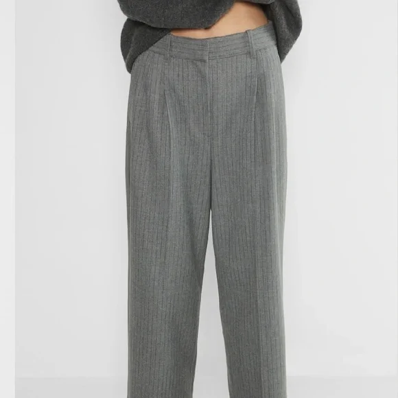 Effortless cropped pants (Re)fined - Picture 1 of 7